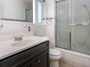 3000 Hollywood Blvd, Hollywood FL 33021