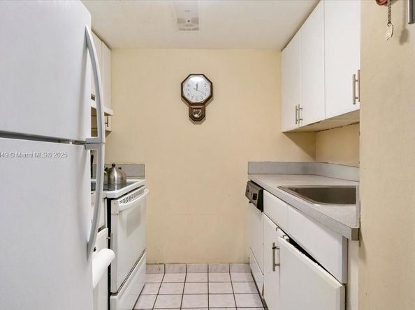 616 NW 26th Ave 210, Miami FL 33125