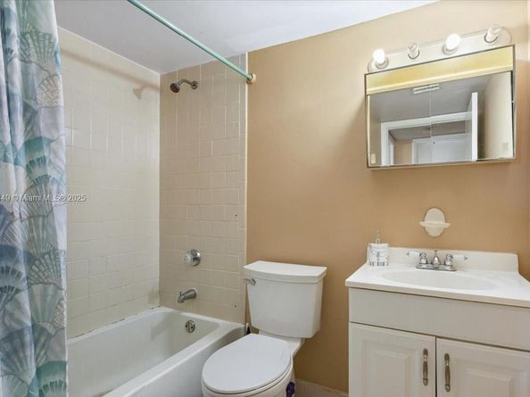 616 NW 26th Ave 210, Miami FL 33125