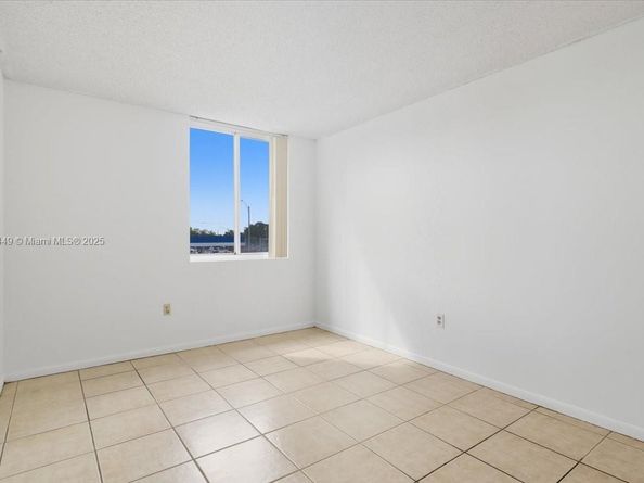 616 NW 26th Ave 210, Miami FL 33125