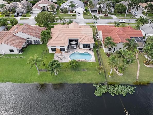 2864 E Abiaca Cir, Davie FL 33328