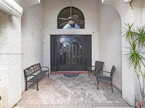 2864 E Abiaca Cir, Davie FL 33328