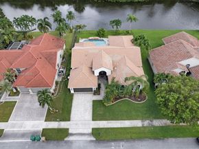 2864 E Abiaca Cir, Davie FL 33328