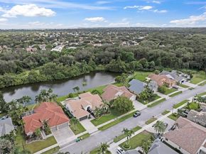 2864 E Abiaca Cir, Davie FL 33328