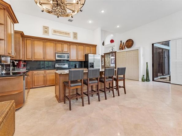 2864 E Abiaca Cir, Davie FL 33328