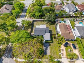 1998 NE 180th St, North Miami Beach FL 33162