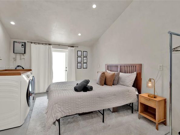 520 Bay Point Rd, Miami FL 33137