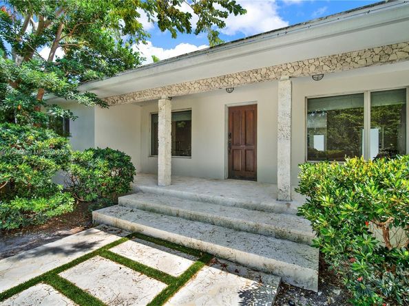 520 Bay Point Rd, Miami FL 33137