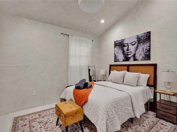 520 Bay Point Rd, Miami FL 33137