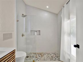 520 Bay Point Rd, Miami FL 33137