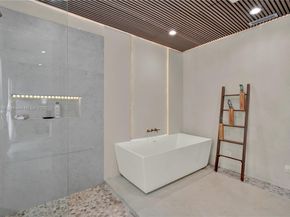 520 Bay Point Rd, Miami FL 33137