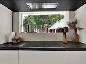 520 Bay Point Rd, Miami FL 33137