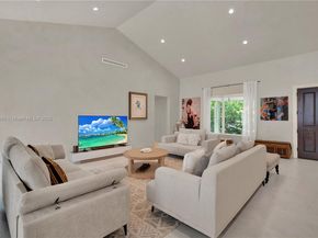 520 Bay Point Rd, Miami FL 33137