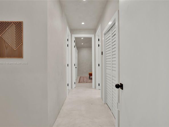 520 Bay Point Rd, Miami FL 33137