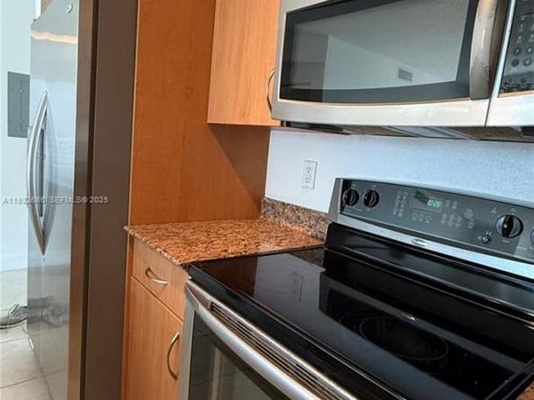 1830 Radius Dr 915, Hollywood FL 33020