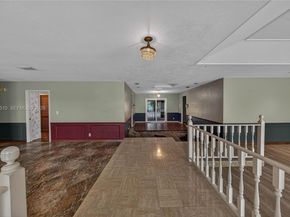 6621 E Tropical Way, Plantation FL 33317