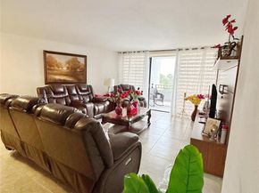 13953 Kendale Lakes Cir 410B, Miami FL 33183