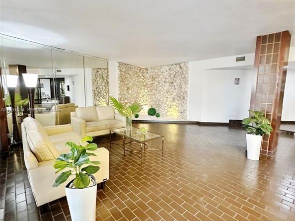 13953 Kendale Lakes Cir 410B, Miami FL 33183