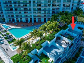 90 SW 3rd St TH706, Miami FL 33130