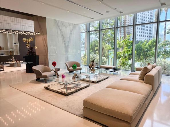 300 Biscayne Boulevard Way 3608W, Miami FL 33131