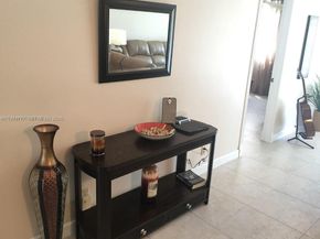 311 S Hollybrook Dr 202, Pembroke Pines FL 33025