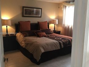 311 S Hollybrook Dr 202, Pembroke Pines FL 33025