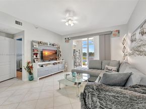 7715 Southampton Ter 105, Tamarac FL 33321