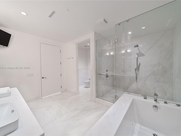 1110 Seminole Dr 502, Fort Lauderdale FL 33304