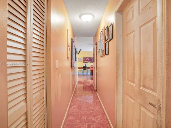 10058 SW 156th Ct, Miami FL 33196