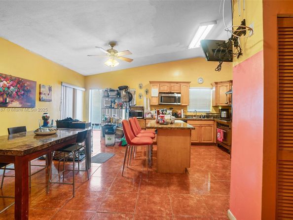 10058 SW 156th Ct, Miami FL 33196