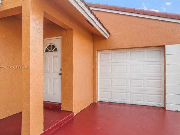 10058 SW 156th Ct, Miami FL 33196
