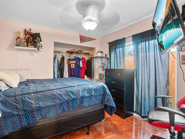 10058 SW 156th Ct, Miami FL 33196