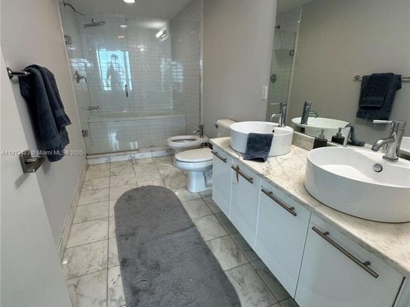 888 Biscayne Blvd 4302, Miami FL 33132