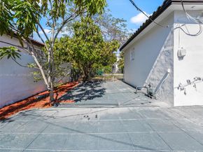 2500 SW 23rd Ter, Miami FL 33145