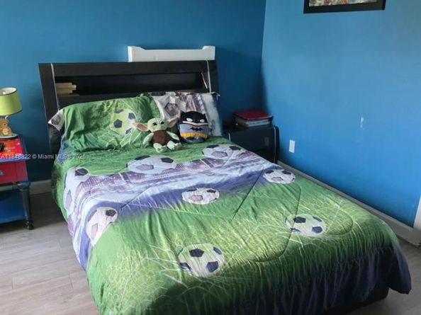 4017 W Hamilton Ky, West Palm Beach FL 33411