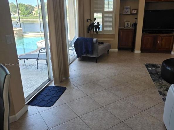 4017 W Hamilton Ky, West Palm Beach FL 33411