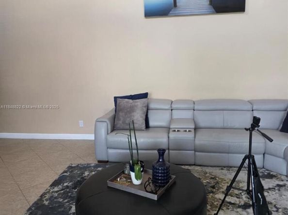 4017 W Hamilton Ky, West Palm Beach FL 33411