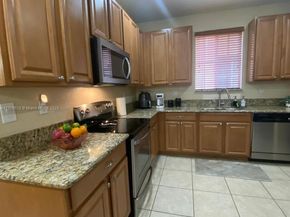 27049 SW 142nd Ave, Homestead FL 33032