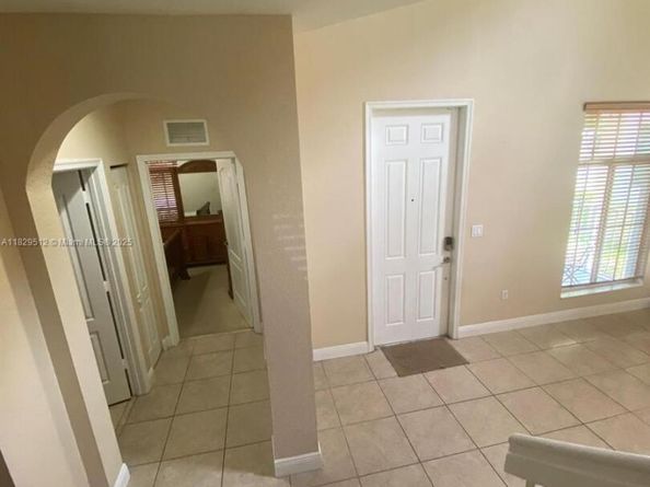 27049 SW 142nd Ave, Homestead FL 33032