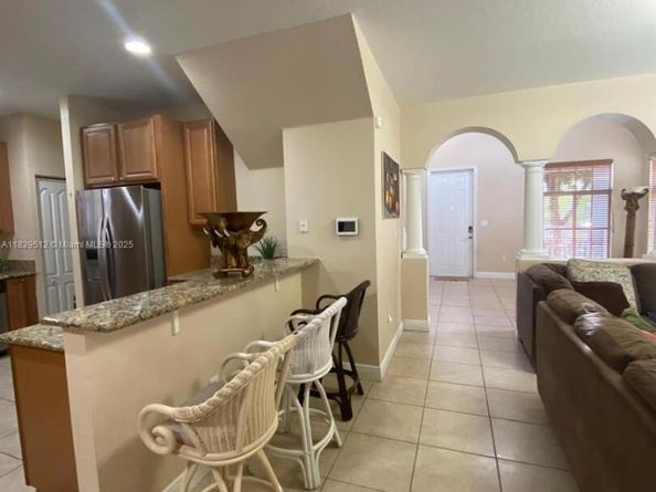 27049 SW 142nd Ave, Homestead FL 33032