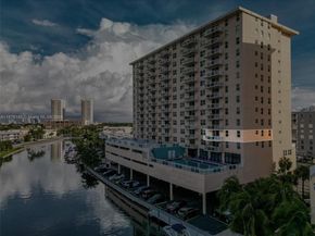 437 Golden Isles Dr 5J, Hallandale Beach FL 33009