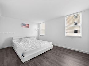 437 Golden Isles Dr 5J, Hallandale Beach FL 33009