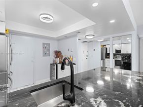 437 Golden Isles Dr 5J, Hallandale Beach FL 33009