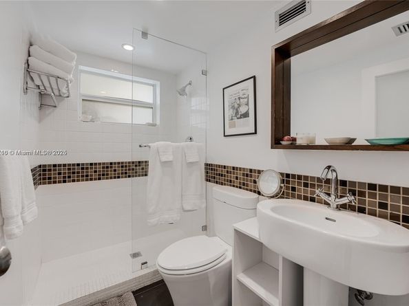 1700 NE 105th St 108, Miami Shores FL 33138