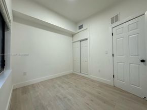 860 NW 171st St, Miami Gardens FL 33169