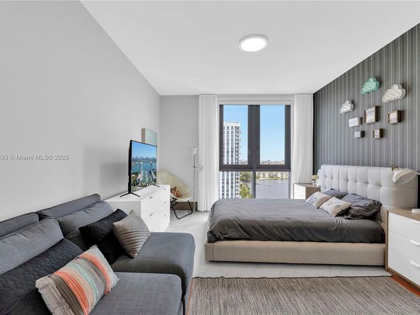 17111 Biscayne Blvd 1709, North Miami Beach FL 33160