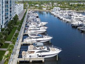17111 Biscayne Blvd 1709, North Miami Beach FL 33160