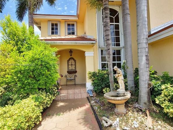 9057 SW 157th Path, Miami FL 33196