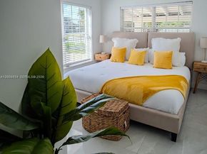 1435 Grant St, Hollywood FL 33020