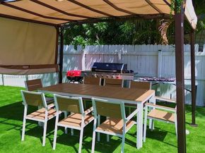 1435 Grant St, Hollywood FL 33020